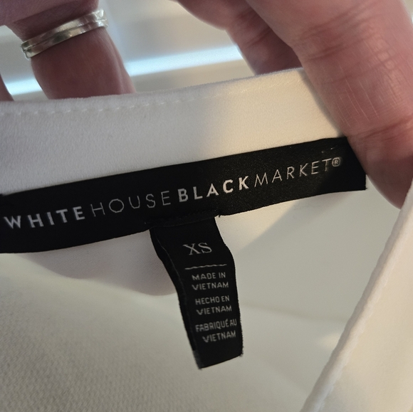 46. White House Black Market Ruffle Button-Up Blouse | White | Size XS - Picture 4 of 5